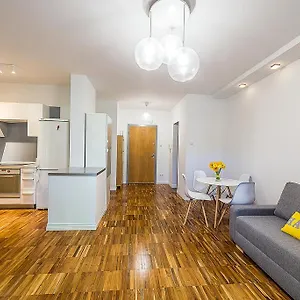 Apartment Powisle With Garage, Warsaw